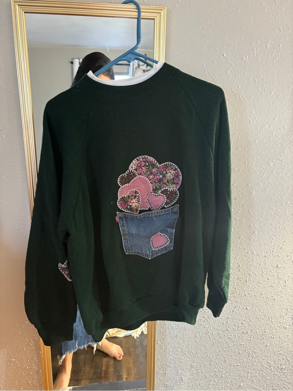 Vintage Dark Green Crewneck Sweater with Heart Appliqués